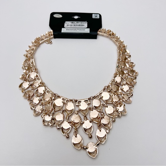 Sophia Kate Peach Pink Rose Goldtone Cabochon Bib Statement Necklace NEW - Picture 4 of 5